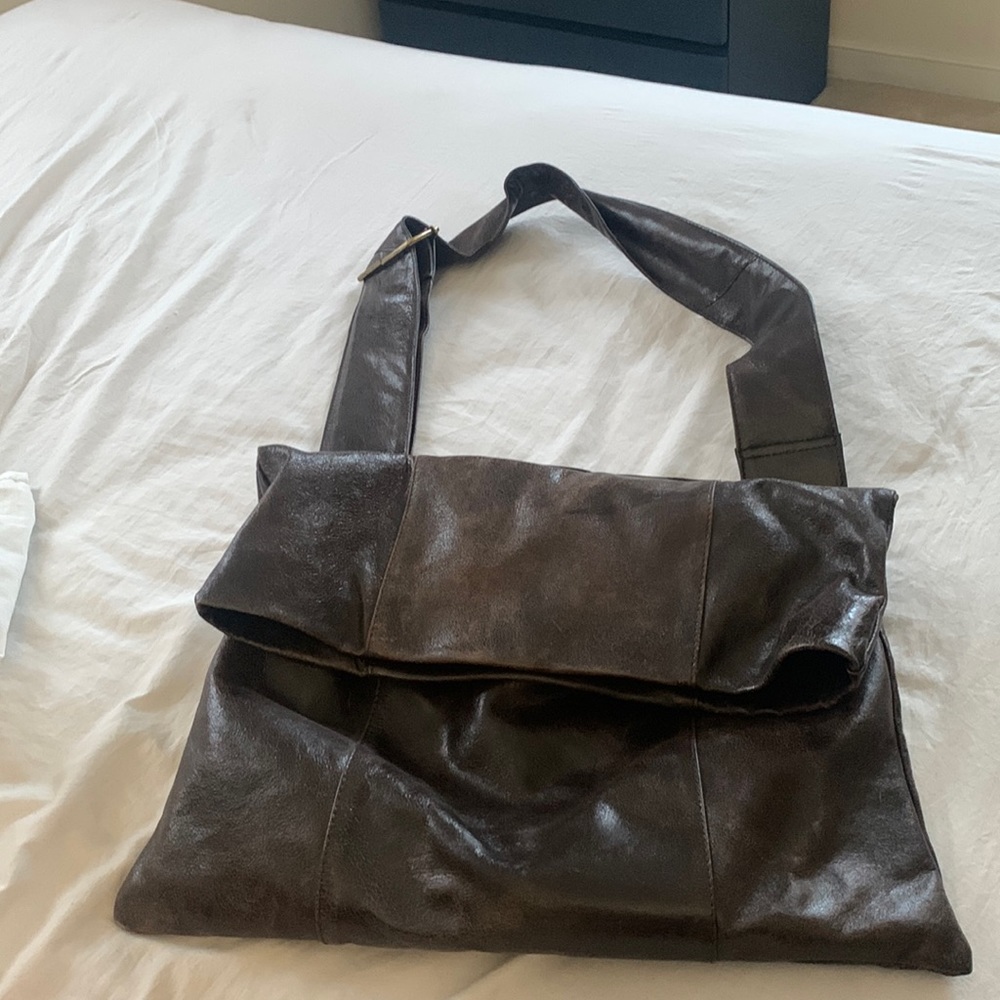 Brown Crossbody bag Faux Leather w/adjustable strap and inner pocket